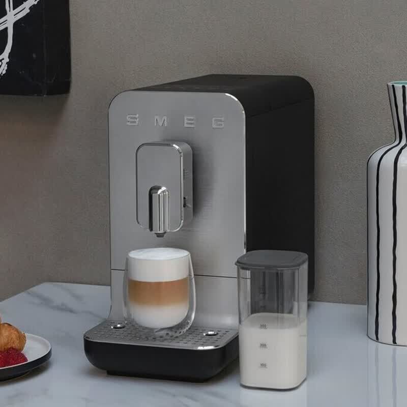 SMEG-BCC13咖啡机图片