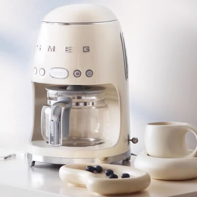 SMEG-DCF02咖啡机图片